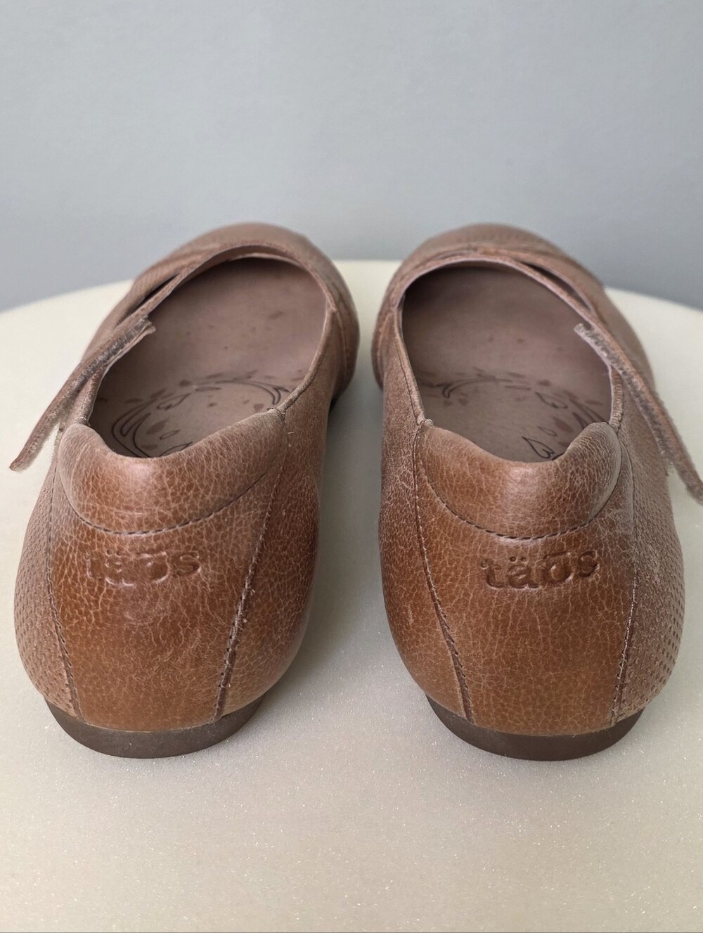 Taos Boho Scamp Perforated Leather Mary Jane Flats - Tan - Size 7.5 - Like New! - Picture 12 of 17